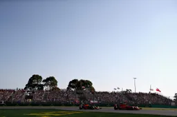 Vettel over Verstappen: 'Gisteren 'gevecht' naast de baan, vandaag op het asfalt'