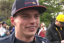 Verstappen verbaasd om zetten van handtekening bij fans: 'Mag dat wel?'