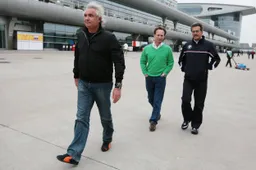 Briatore vindt Ferrari al acht jaar te traag: 'Verliezen op techniek'