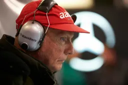 Lauda heeft nog aandelen in Mercedes: 'Moeten eind dit jaar oplossing hebben'