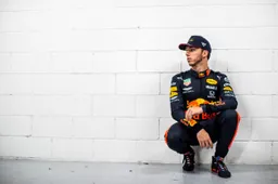 Ricciardo en Gasly voetballen ter nagedachtenis aan Bianchi