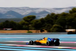 Norris bekent onzekerheid: 'Had geen idee hoe ik Sainz bij moest gaan houden'