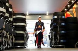 Ricciardo ziet Gasly niet tippen aan Verstappen: 'Misschien is dat een reden?'