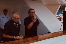 Plooij heeft zelfspot: 'Als je daar niet om kan lachen, ben je echt een hork'