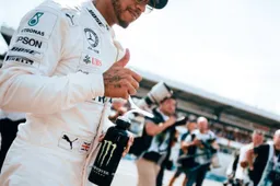 Merkwaardige uitspraak Hamilton: 'Niet goed als team kopman heeft'