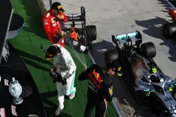 Nieuwe benzinesoort hielp Hamilton voorbij Verstappen te geraken