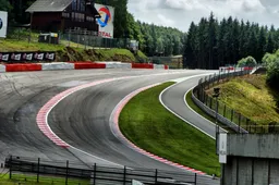 Circuit Spa-Francorchamps past bandenstapels aan wegens ongeluk Hubert