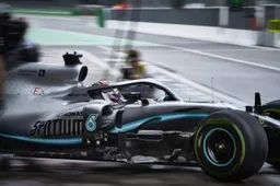 Hamilton tempert verwachtingen: 'Ferrari en Red Bull hier altijd snel'