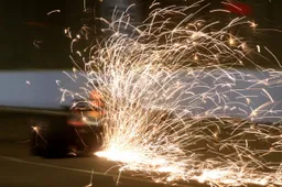 Boordradio's VT2 Singapore: 'He tried to f*ck up my lap!'