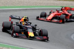 Verstappen over stewards: 'Als wij dit hadden gedaan, waren we gelijk gestraft'
