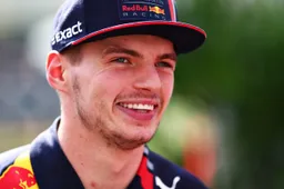Ondertussen in F1 | Jonge Verstappen fan schreeuwt het uit bij zien idool