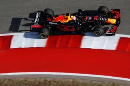 Verstappen geïrriteerd: 'Al vijf Grands Prix rijdt hetzelfde team voor mij in mijn snelle ronde'