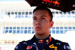 Analisten F1TV: 'Als Albon achterblijft wordt Verstappen onverslaanbaar'
