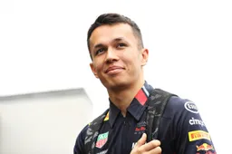 Verstappen over Albon als teamgenoot: ‘De slimste beslissing’