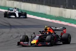 Brundle steunt Albon na crash in Brazilië: 'Hamilton was gefrustreerd en ongeduldig'