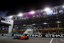 Verstappen in Abu Dhabi: 'Prachtig om te zien wat hij nu al los weet te maken'
