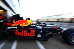 Verstappen trapt testweken Barcelona af in RB16