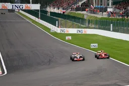 Daarom kijk ik F1 | Het legendarische duel op een spekglad Spa