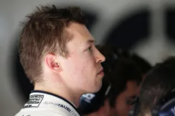 Update | Volledige boordradio toont hoe AlphaTauri Kvyat negeert