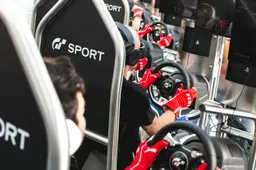 Live 13.00u | Virtuele 24 uur van Le Mans gaat laatste uur in met Nederlanders in de schijnwerpers