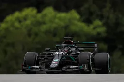 Geen wolkje aan de lucht bij Mercedes: 'Auto was goed vanaf het eerste moment'