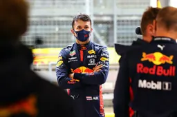 Albon ervaart problemen bij Red Bull: 'Die tijd zou zeer nuttig zijn geweest'