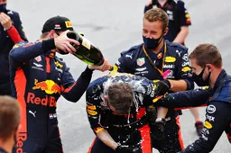 Verstappen komt op voor monteurs: 'Kunnen anders echtscheiding aanvragen'