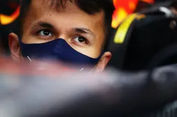 Marko keurt kritiek op Albon af: 'Daarin zit hij op zelfde niveau als Verstappen'