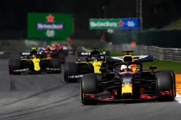 Verstappen in gevecht met Ricciardo: 'Ik gaf hem iets meer ruimte dan nodig was'
