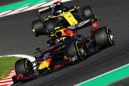 Ricciardo: 'Ik dacht niet aan het design voor een tattoo, wél aan champagne'