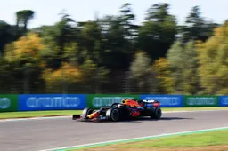 Hakkinen looft Verstappen: 'Hij is Mercedes' enige tegenstander'