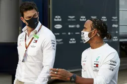 Wat zit er achter de cryptische woorden van Hamilton over zijn F1 toekomst?
