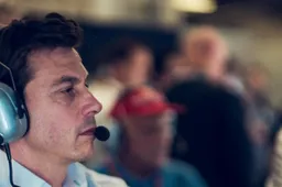 Wolff woest op Abiteboul: 'Schuld van Renault dat Ocon nu zonder stoeltje zit'