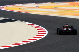 Live F1 13.00u | Formule 1-testdag 1 in Bahrein, Verstappen vervolgt middagsessie
