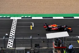 Silverstone voor initiatief om toeschouwers te verwelkomen met 'coronapaspoort'
