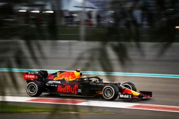 Dominante Verstappen verzilvert pole en wint slotrace van 2020