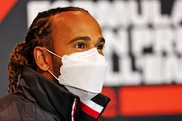 Ecclestone: 'Mede dankzij Verstappen rijdt Hamilton nu foutloos'