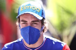 Alonso geeft toe: 'Het is mijn taak om anders om te gaan met deze auto'