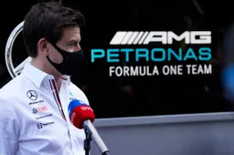 Update | Wolff: 'Hamilton is het tegenovergestelde van een smerige racer'