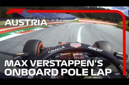 Video | De poleronde van Verstappen tijdens de kwalificatie van Oostenrijk in beeld