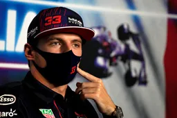 Verstappen ziet alles weer misgaan in virtuele race: 'Wachten tot ik stroomstoring krijg'