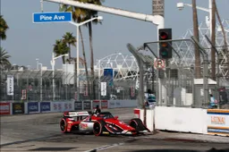 Palou pakt IndyCar-titel in Long Beach, VeeKay kent teleurstellend slot
