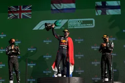 Mercedes zat op Zandvoort vast met strategie: 'Verstappen en Hamilton pushten veel harder'