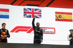 Onder de loep | Bikkelende Hamilton en kalme Verstappen oog in oog met cruciale race