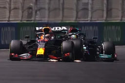 Dit is waarom Verstappen een extra tijdstraf van tien seconden heeft gekregen