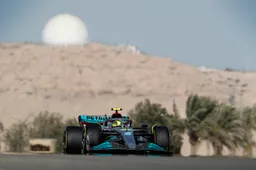 Boordradio's VT3 | Ingenieur Hamilton: 'Dat levert je een achterstand op naar Verstappen'