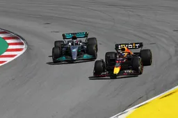 Marko verwacht sterker Mercedes dan Ferrari in 2023: 'Leclerc maakt nog steeds fouten'