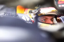 Boordradio's VT3 | Coureurs ervaren verkeer in Monaco: 'Ik deed het bijna in mijn broek..'