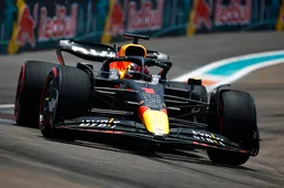 Verstappen geen fan van krappe chicane in Miami: 'Ik ging bijna knock-out'