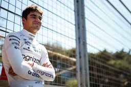 De race van Stroll | Irritatie na waarschuwingen vanaf de pitmuur: 'Ja, ja, ja..'
